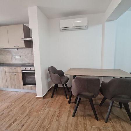 Apartmani Jadro Vir Exteriör bild
